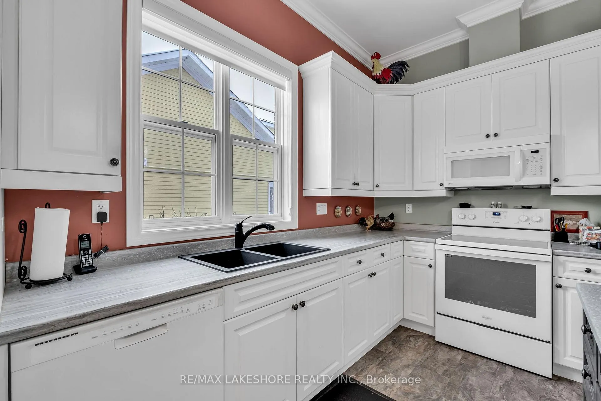 Photo 16 of 802 Lees Avenue, Cobourg — HOMEH