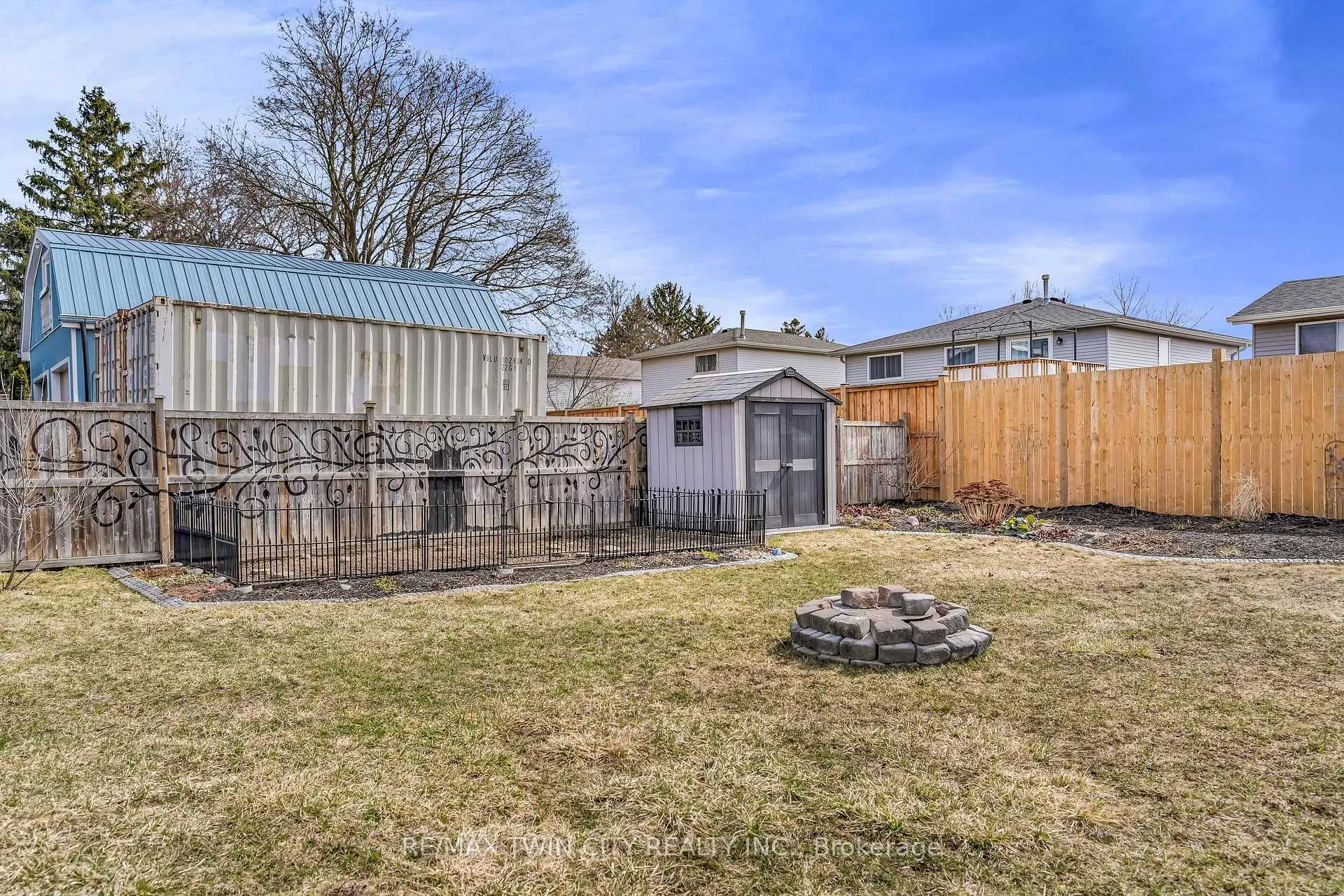 Photo 6 of 32 Schweitzer Street N, Kitchener, Bridgeport — HOMEH