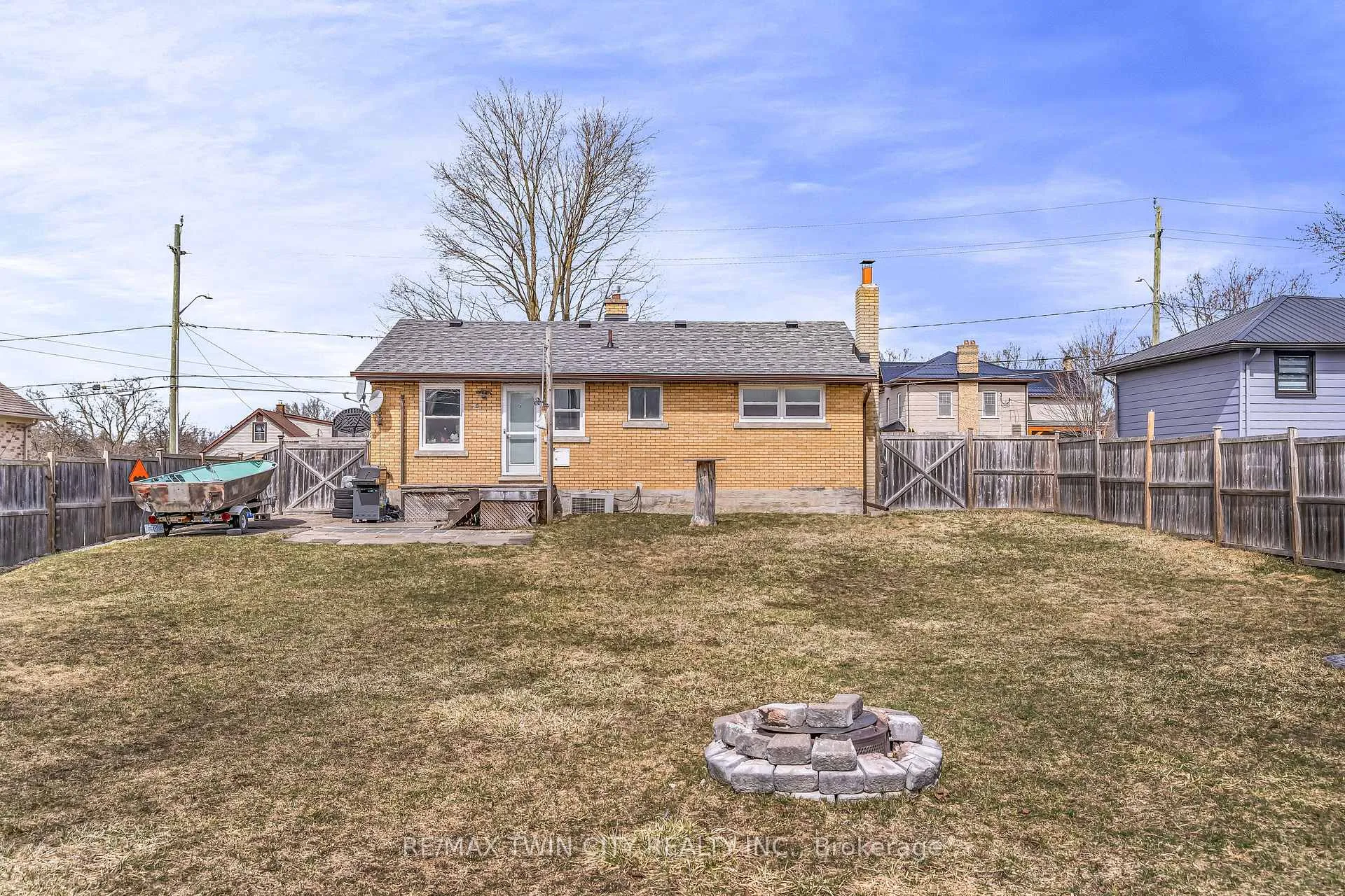 Photo 10 of 32 Schweitzer Street N, Kitchener, Bridgeport — HOMEH