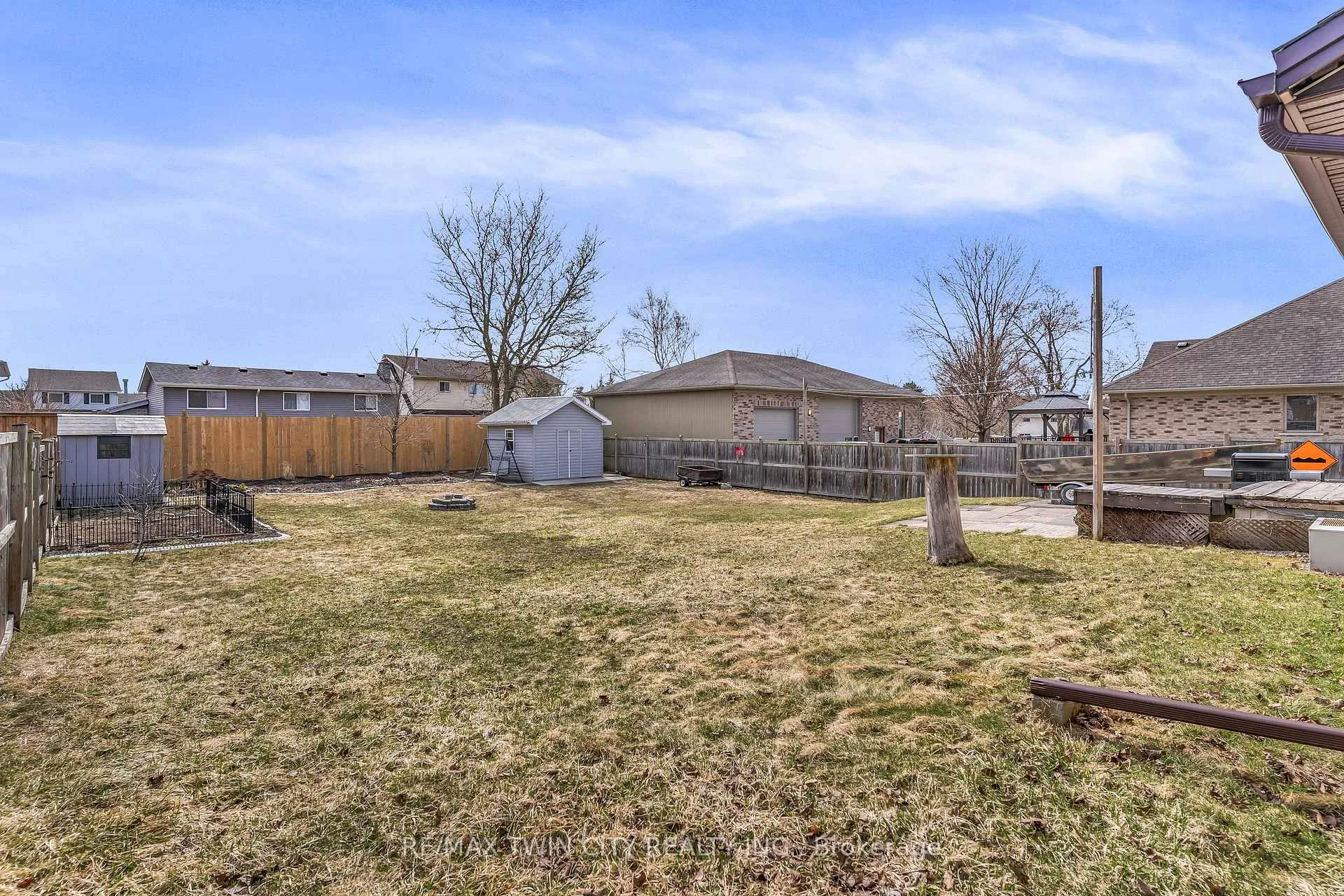 Photo 13 of 32 Schweitzer Street N, Kitchener, Bridgeport — HOMEH