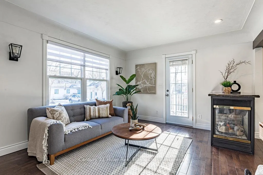 Photo 7 of 2 Bond Street N, Hamilton, Dundas — HOMEH