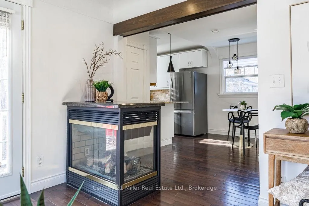 Photo 9 of 2 Bond Street N, Hamilton, Dundas — HOMEH