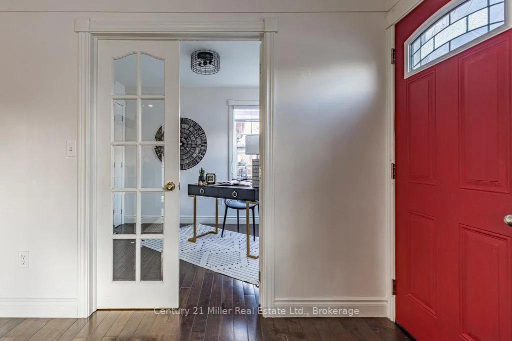 Photo 14 of 2 Bond Street N, Hamilton, Dundas — HOMEH