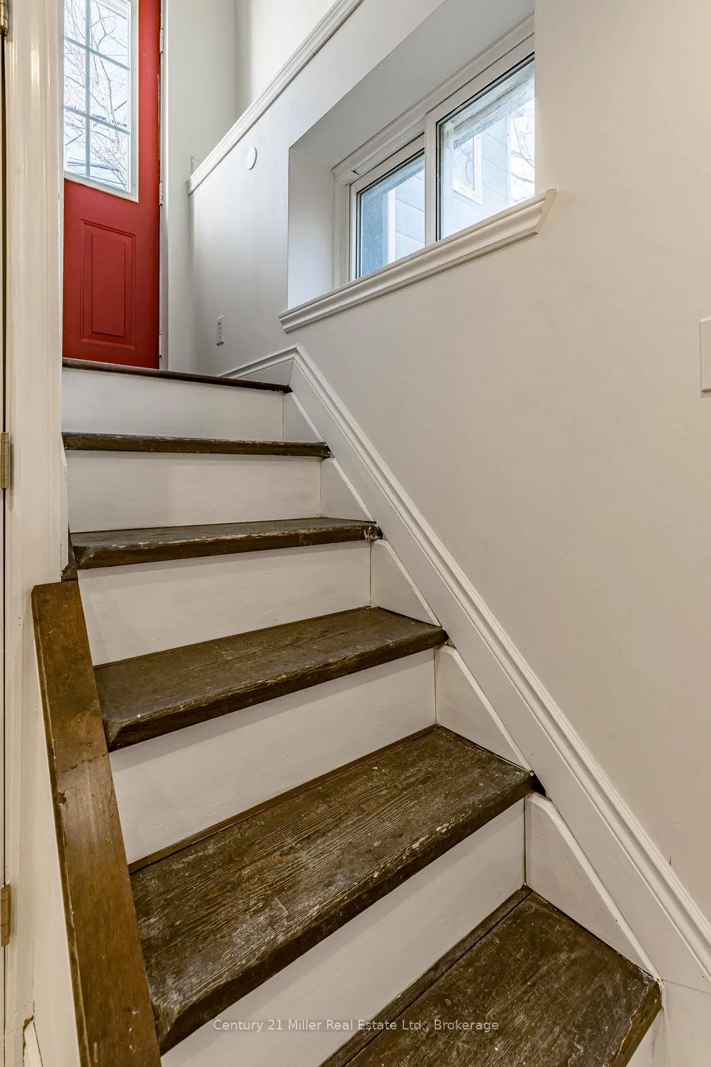 Photo 27 of 2 Bond Street N, Hamilton, Dundas — HOMEH