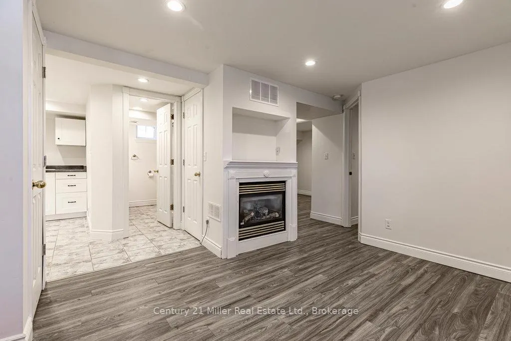 Photo 30 of 2 Bond Street N, Hamilton, Dundas — HOMEH