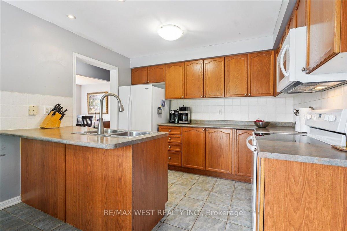 Photo 3 of 285 West Scugog Lane, Clarington, Bowmanville — HOMEH