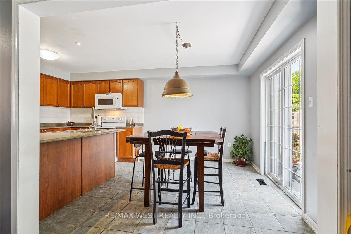 Photo 4 of 285 West Scugog Lane, Clarington, Bowmanville — HOMEH