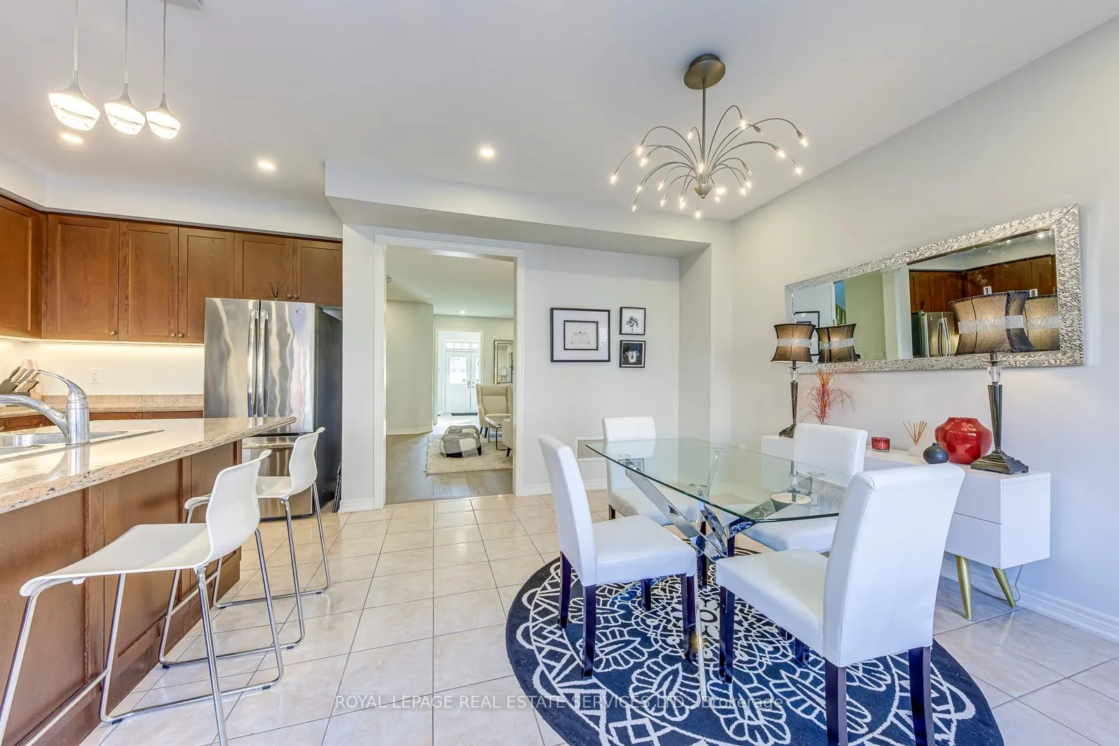 Photo 12 of 563 Settlers Road W, Oakville, Sixteen Hollow — HOMEH