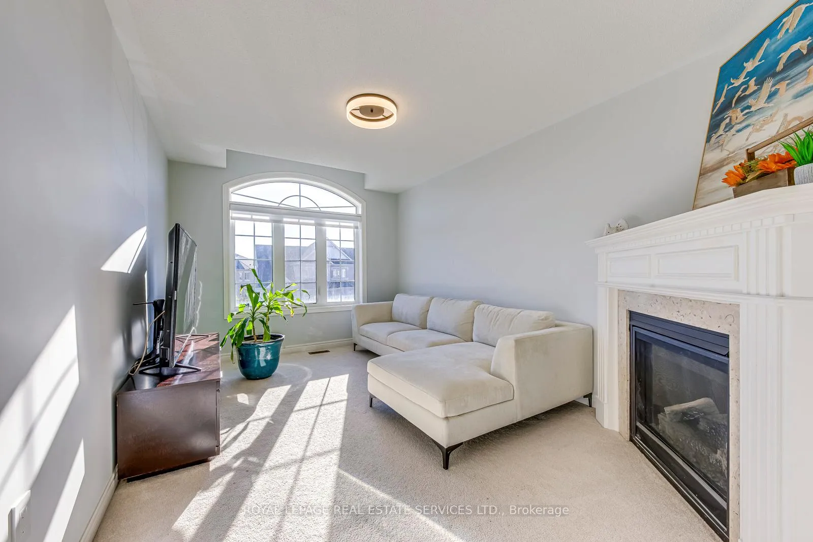 Photo 22 of 563 Settlers Road W, Oakville, Sixteen Hollow — HOMEH