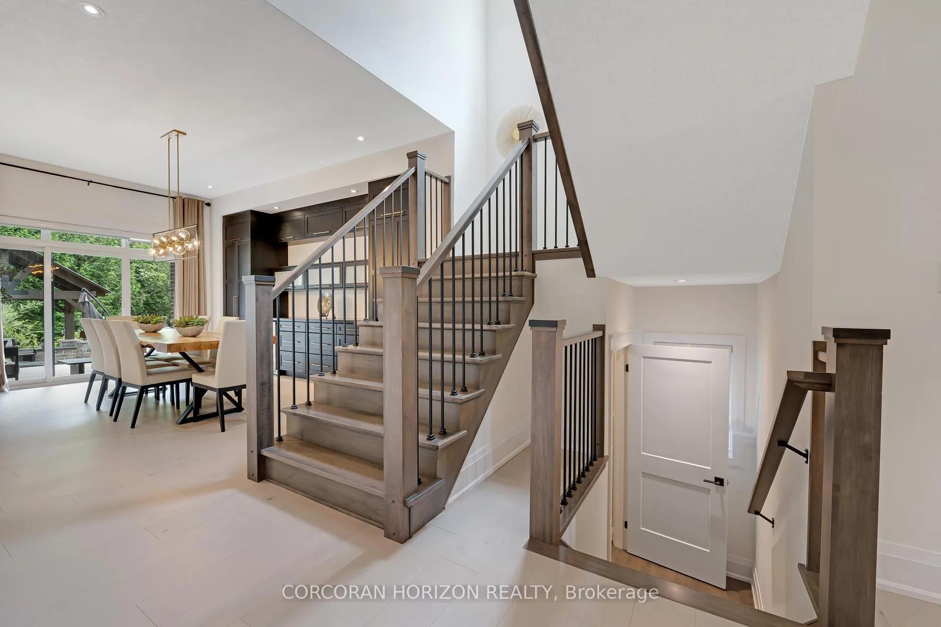Photo 7 of 521 Bridgemill Crescent, Kitchener — HOMEH