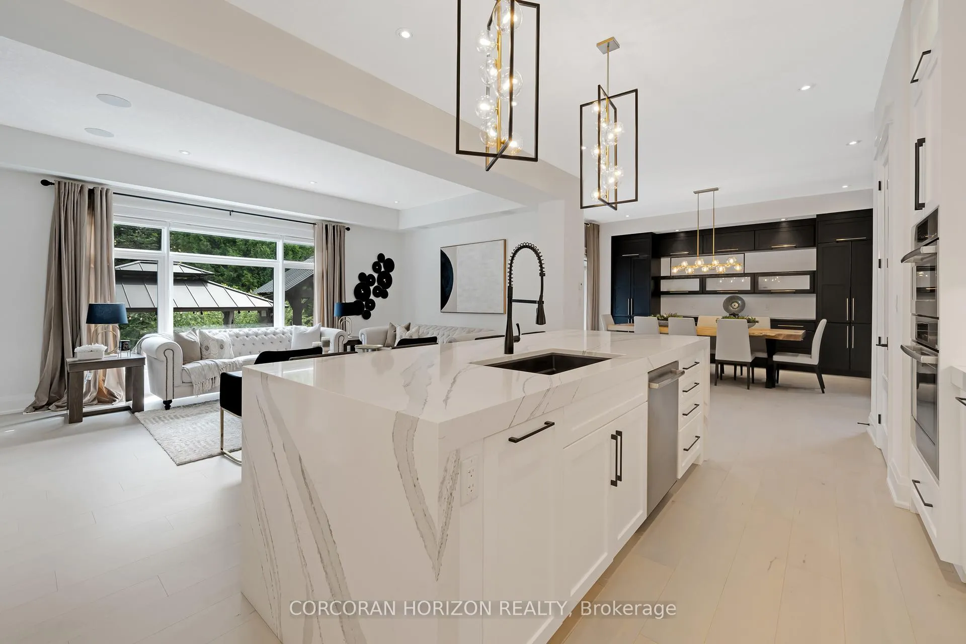 Photo 14 of 521 Bridgemill Crescent, Kitchener — HOMEH