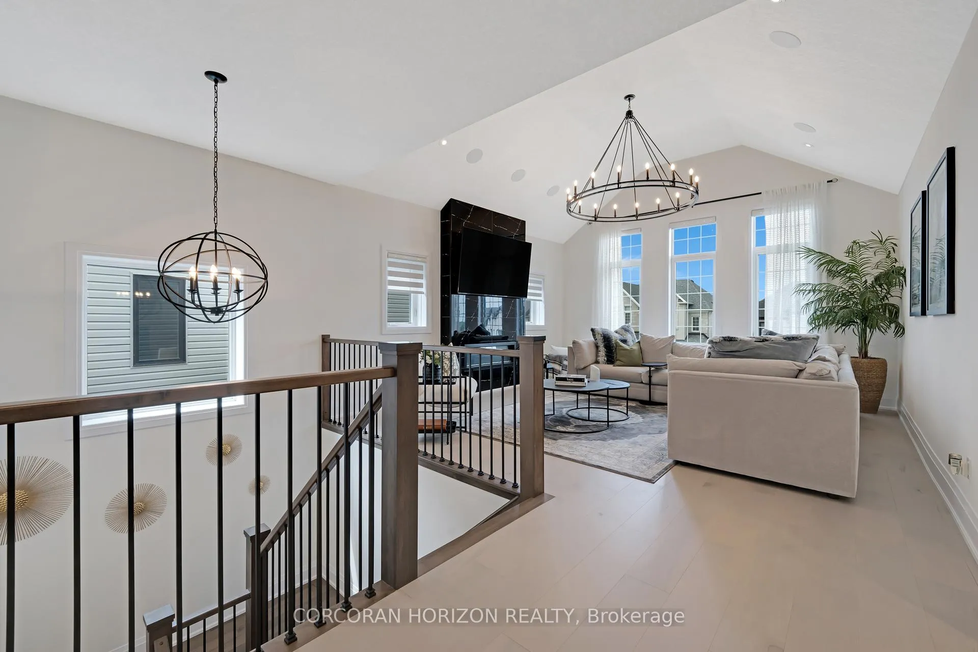 Photo 20 of 521 Bridgemill Crescent, Kitchener — HOMEH