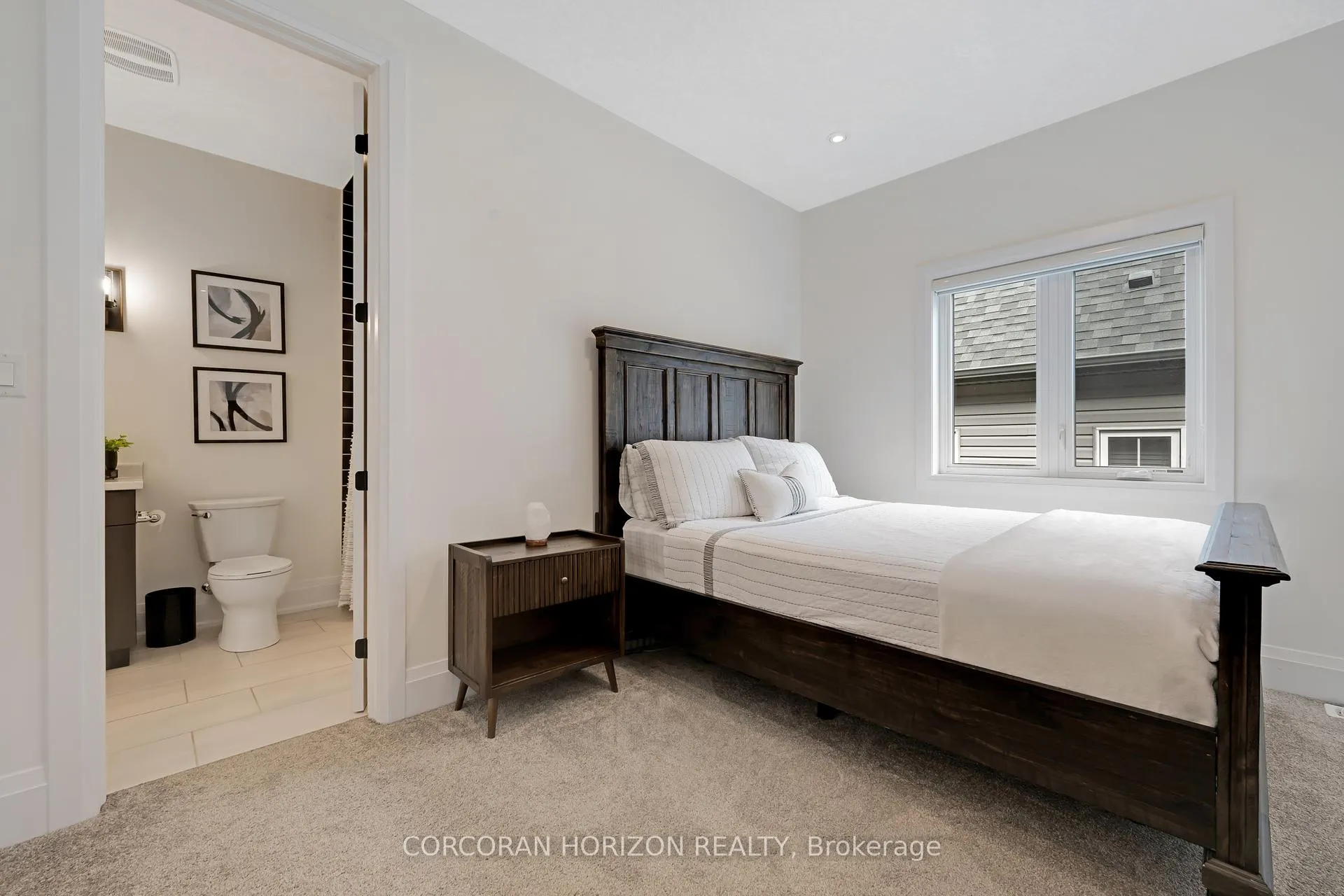 Photo 25 of 521 Bridgemill Crescent, Kitchener — HOMEH