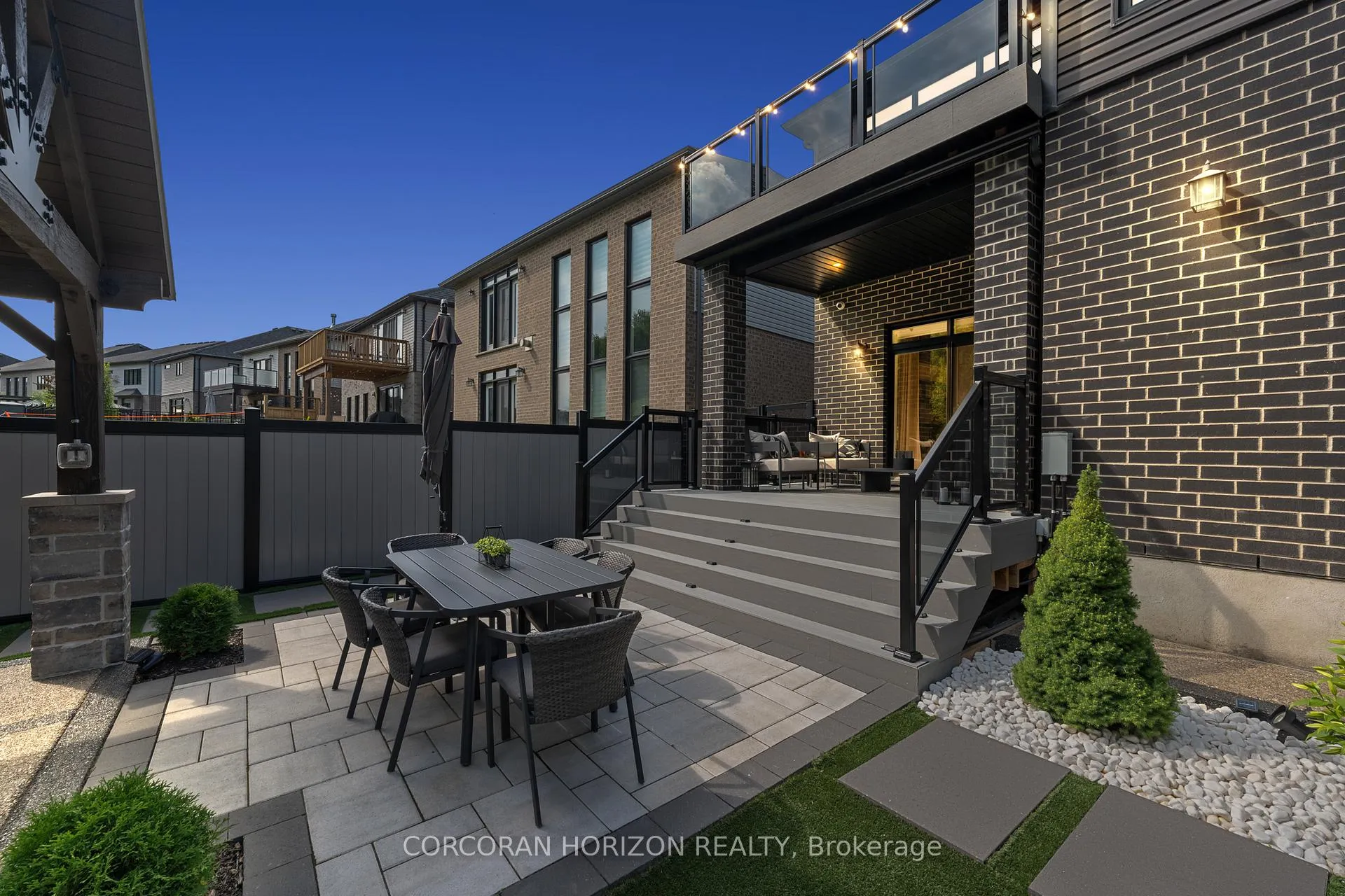 Photo 43 of 521 Bridgemill Crescent, Kitchener — HOMEH
