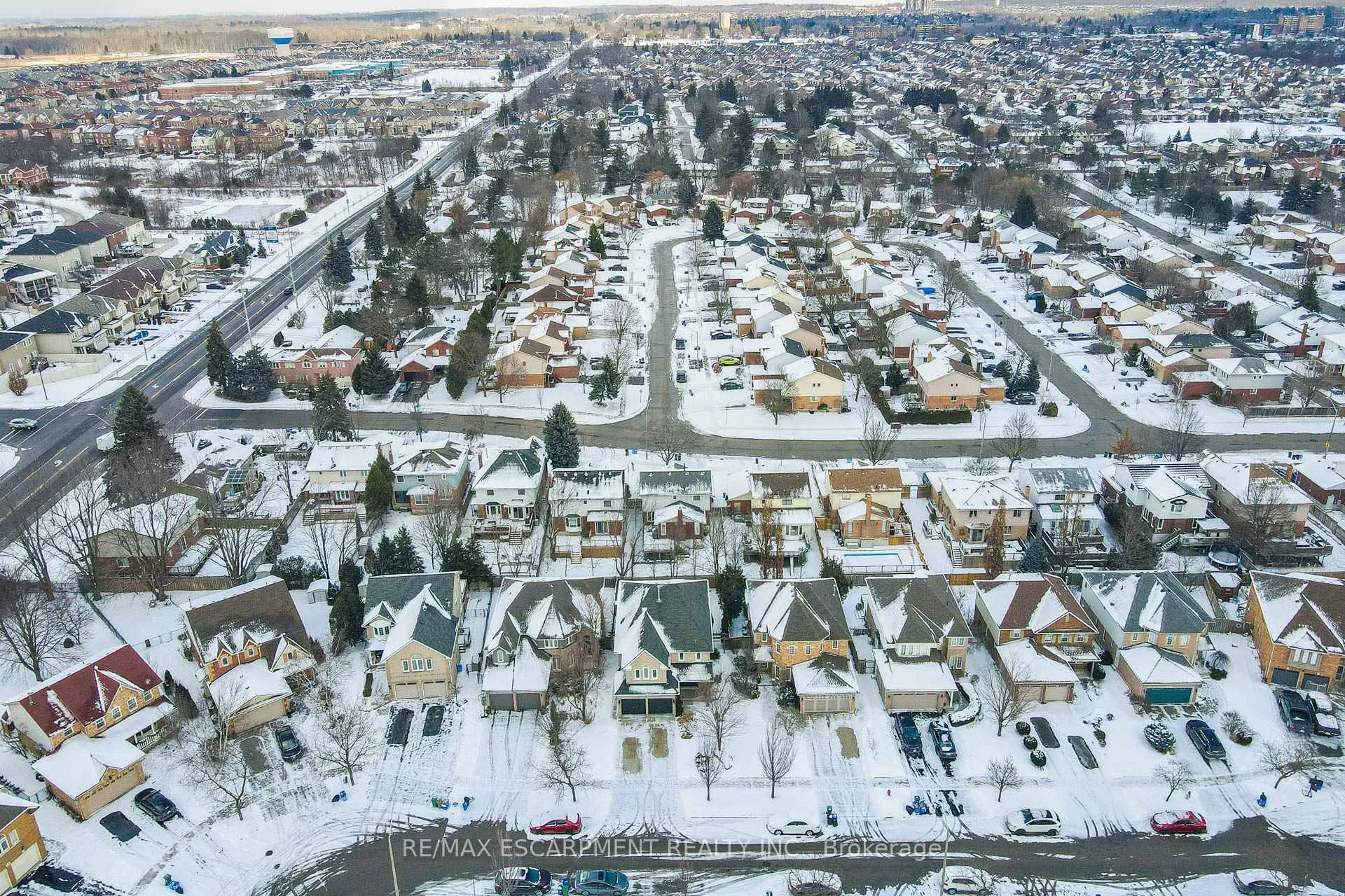 Photo 1 of 45 Strathroy Crescent, Hamilton, Waterdown — HOMEH