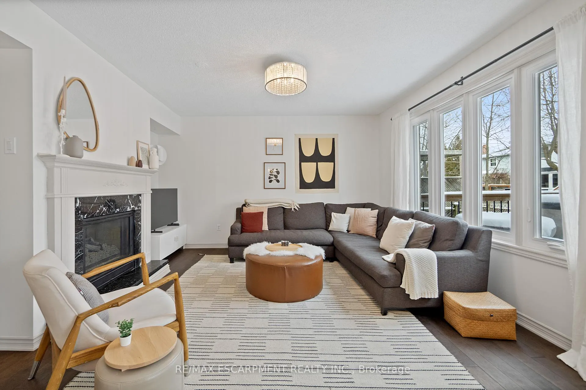 Photo 12 of 45 Strathroy Crescent, Hamilton, Waterdown — HOMEH