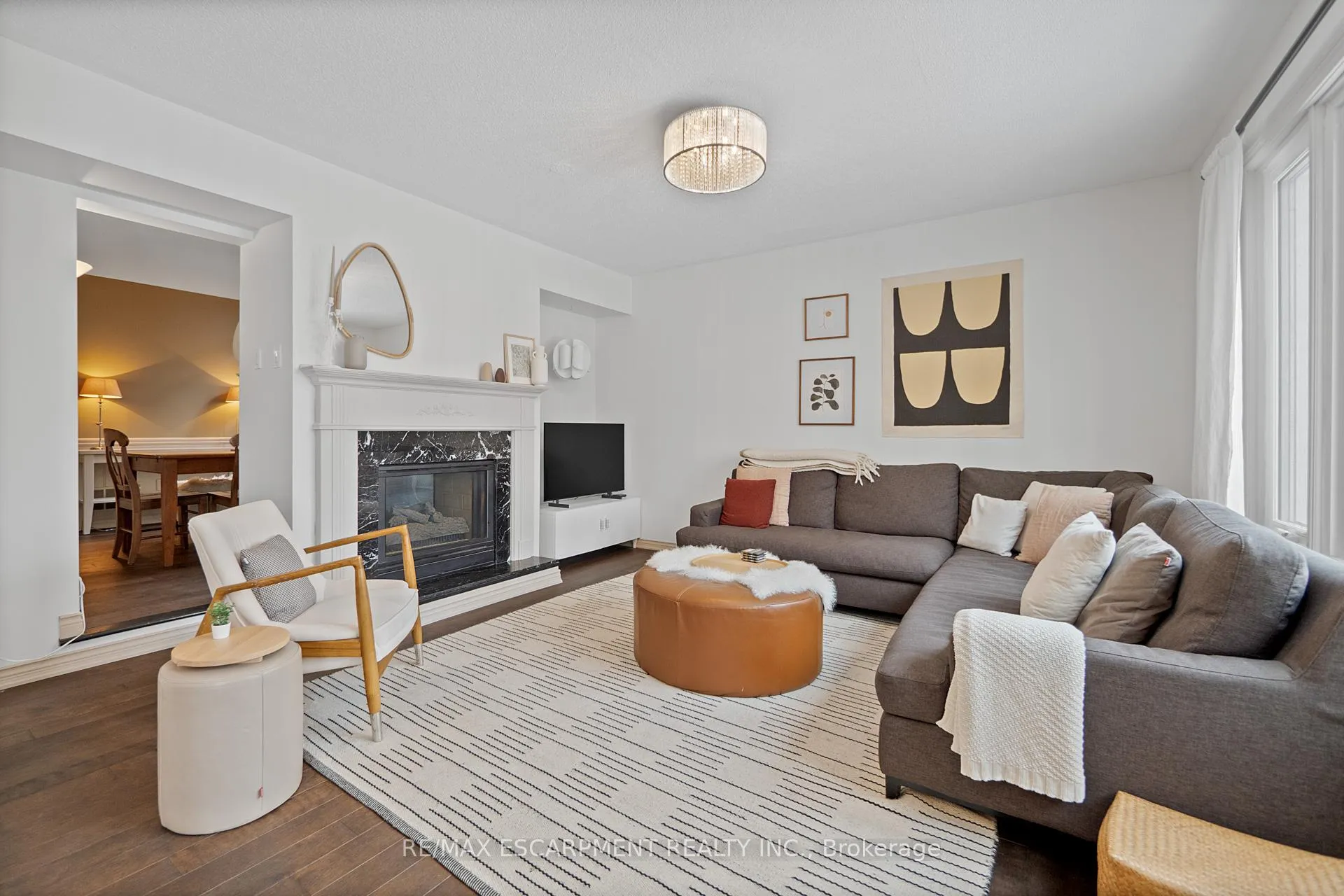 Photo 13 of 45 Strathroy Crescent, Hamilton, Waterdown — HOMEH