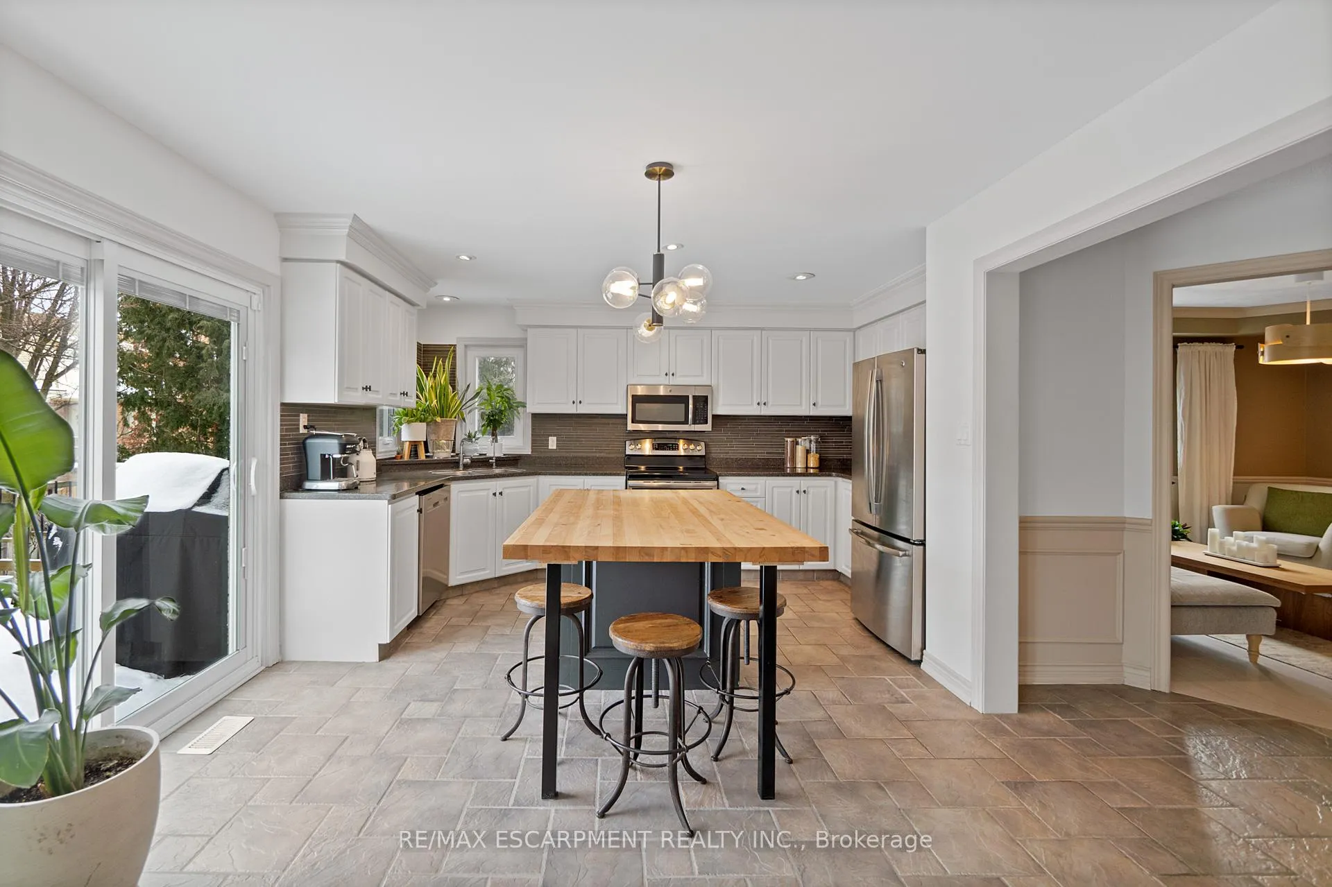 Photo 15 of 45 Strathroy Crescent, Hamilton, Waterdown — HOMEH