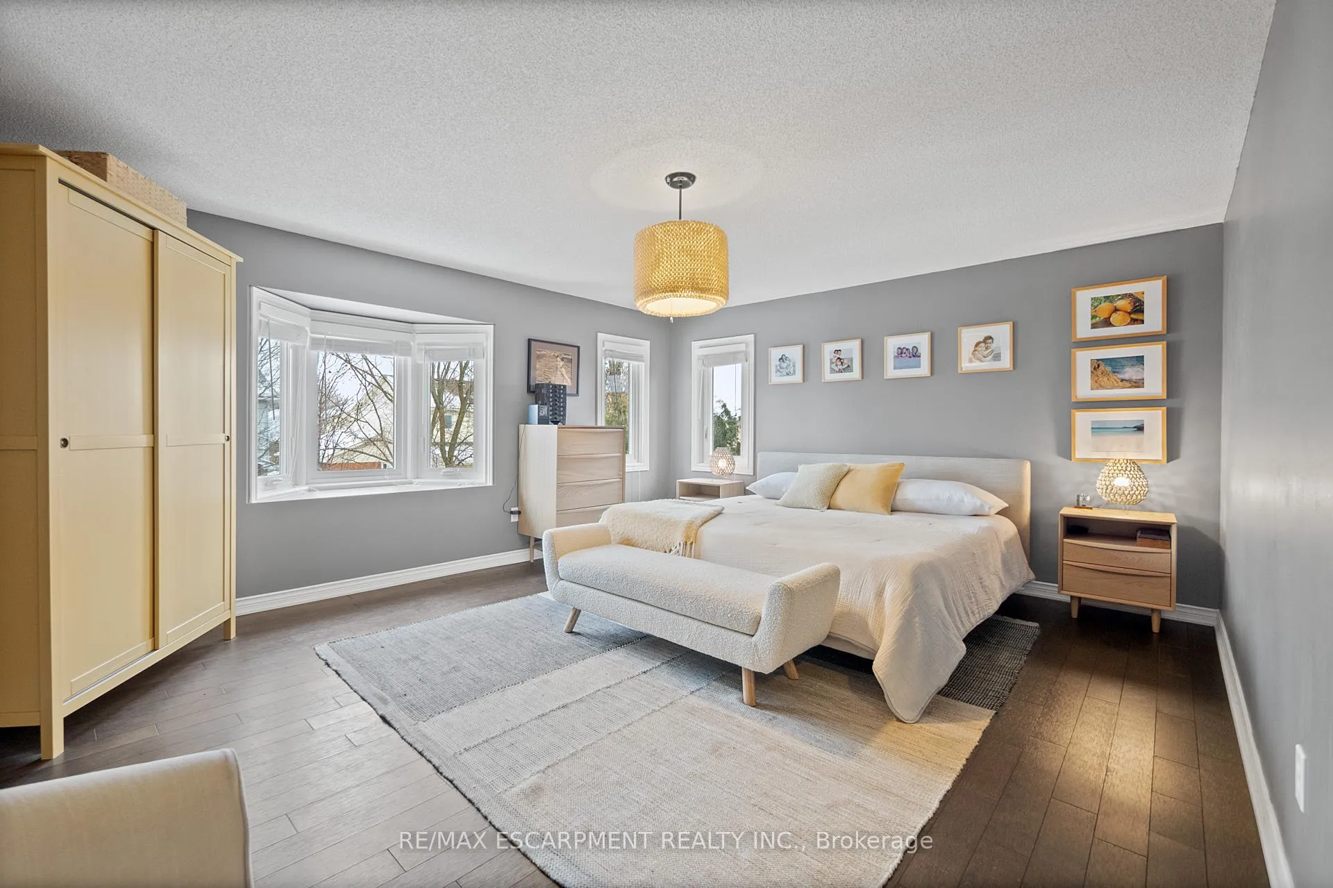 Photo 21 of 45 Strathroy Crescent, Hamilton, Waterdown — HOMEH