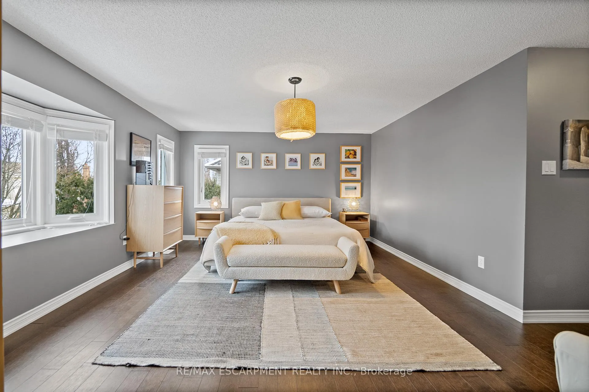Photo 22 of 45 Strathroy Crescent, Hamilton, Waterdown — HOMEH