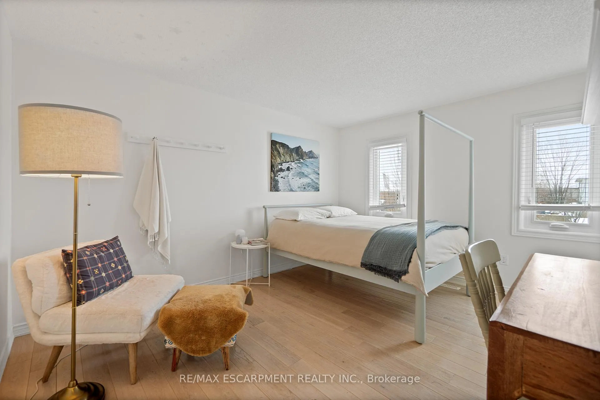 Photo 27 of 45 Strathroy Crescent, Hamilton, Waterdown — HOMEH