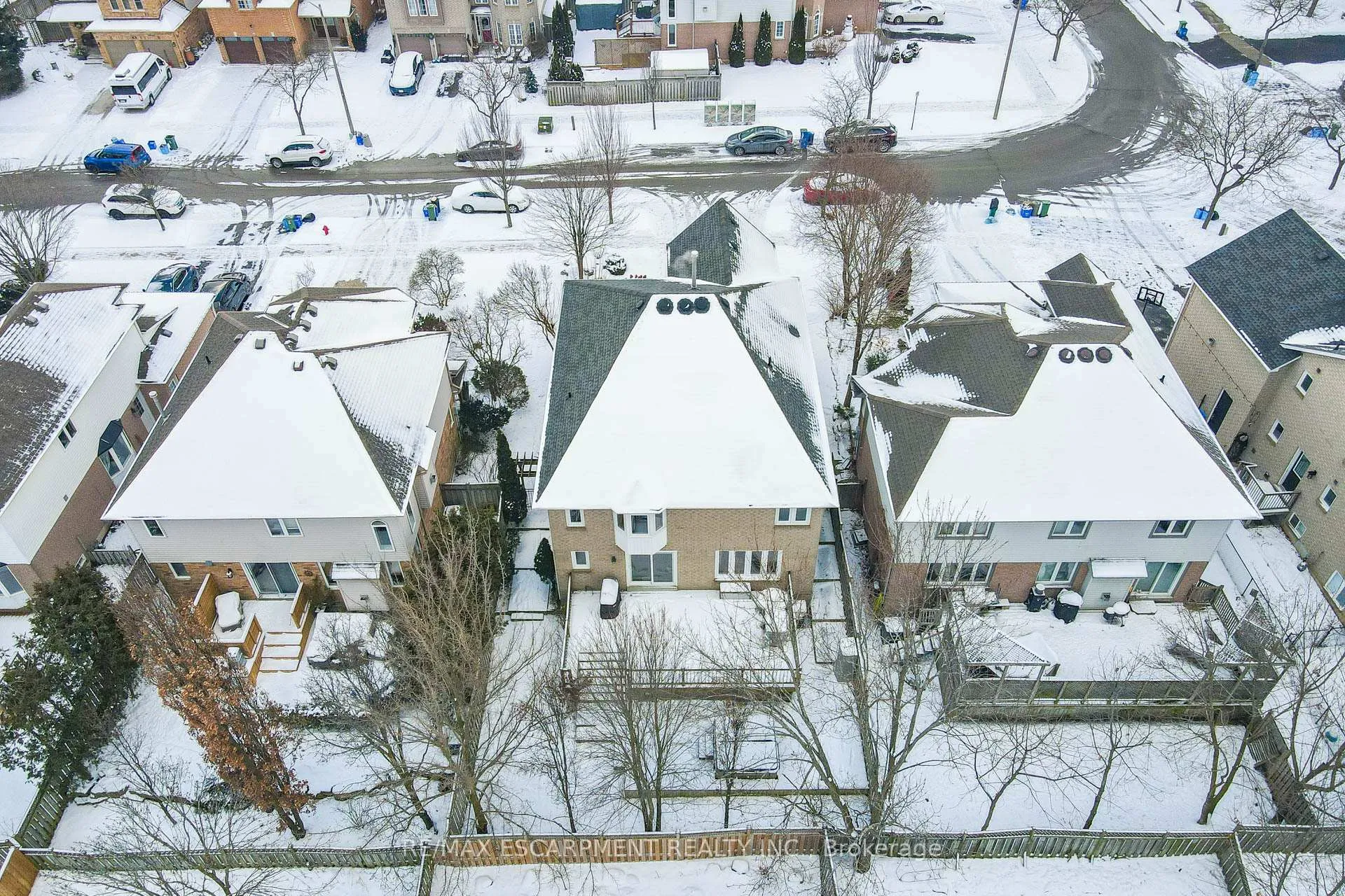 Photo 37 of 45 Strathroy Crescent, Hamilton, Waterdown — HOMEH