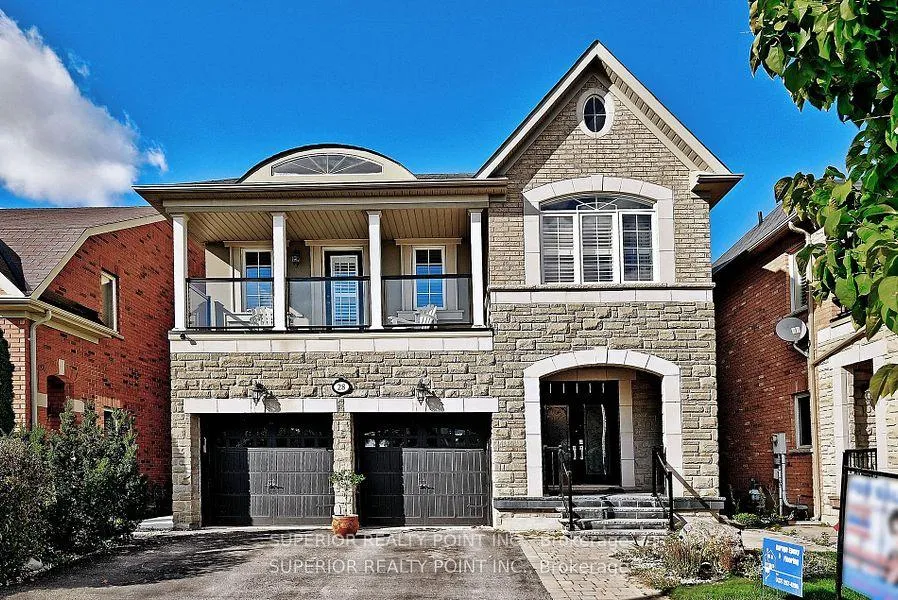 Photo 2 of 28 Maple Valley Road, Vaughan, Patterson — HOMEH