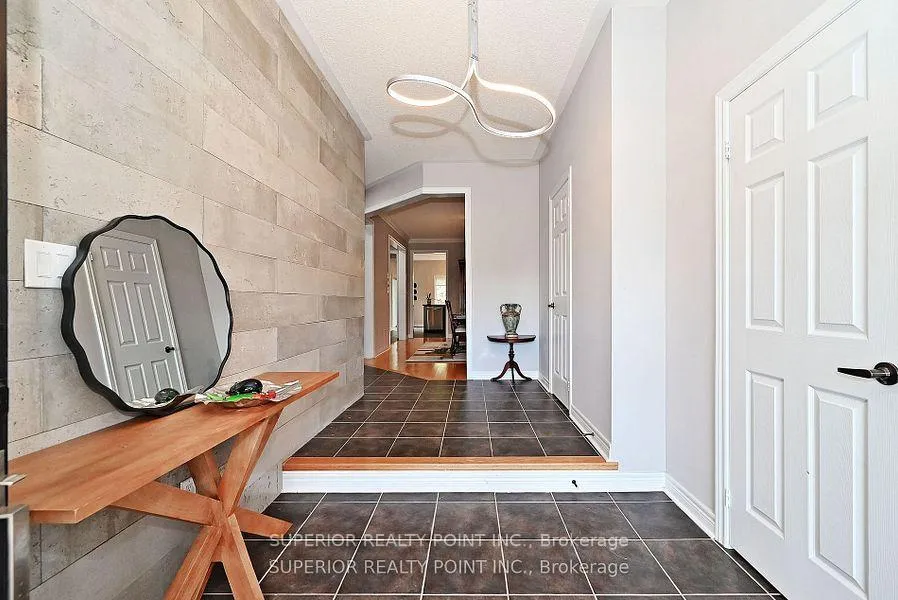Photo 5 of 28 Maple Valley Road, Vaughan, Patterson — HOMEH