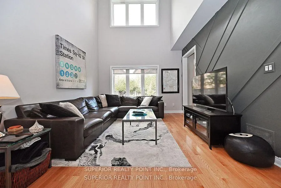 Photo 10 of 28 Maple Valley Road, Vaughan, Patterson — HOMEH