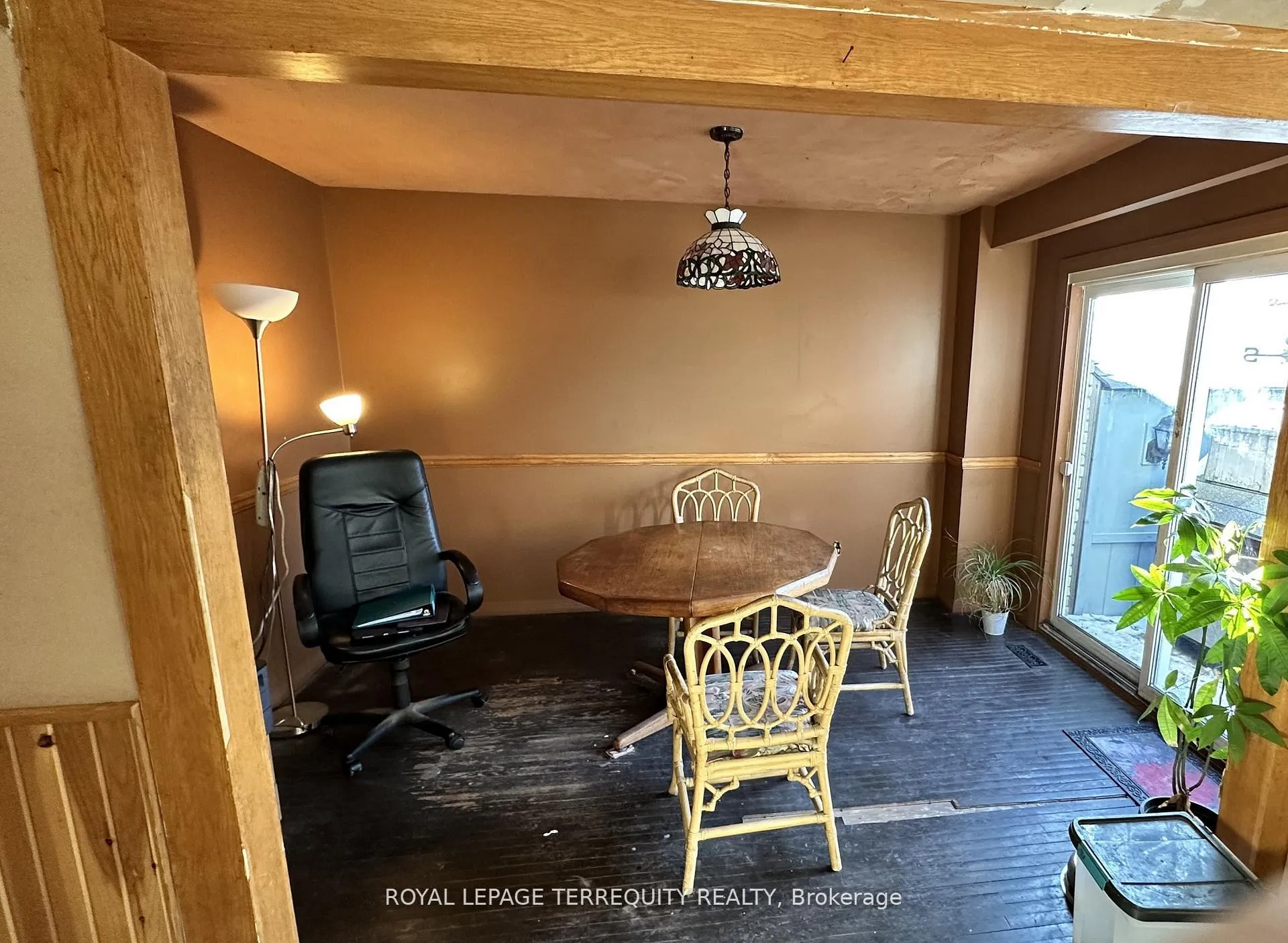 Photo 23 of 527 Carmello Court, Pickering, West Shore — HOMEH