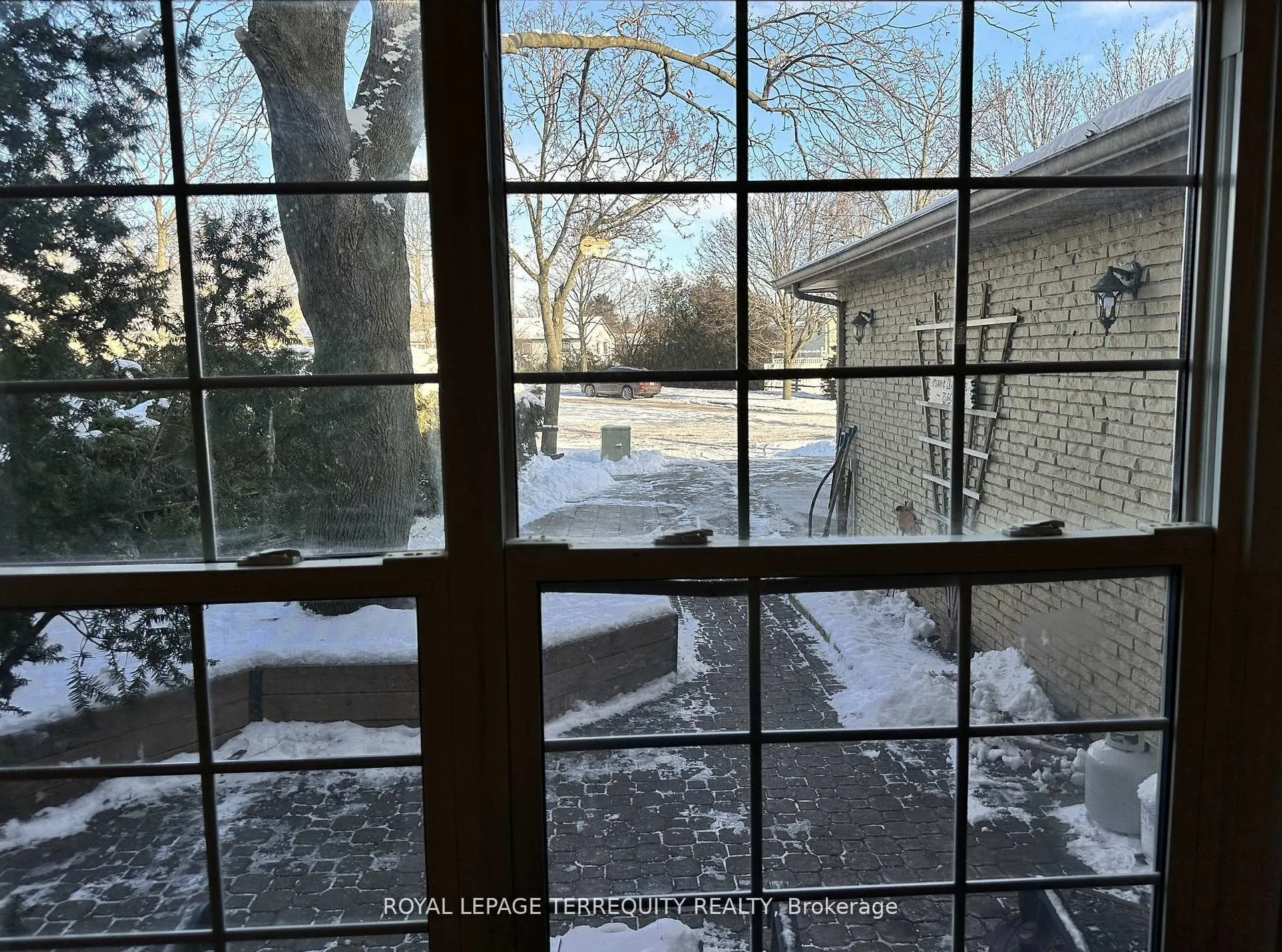 Photo 26 of 527 Carmello Court, Pickering, West Shore — HOMEH