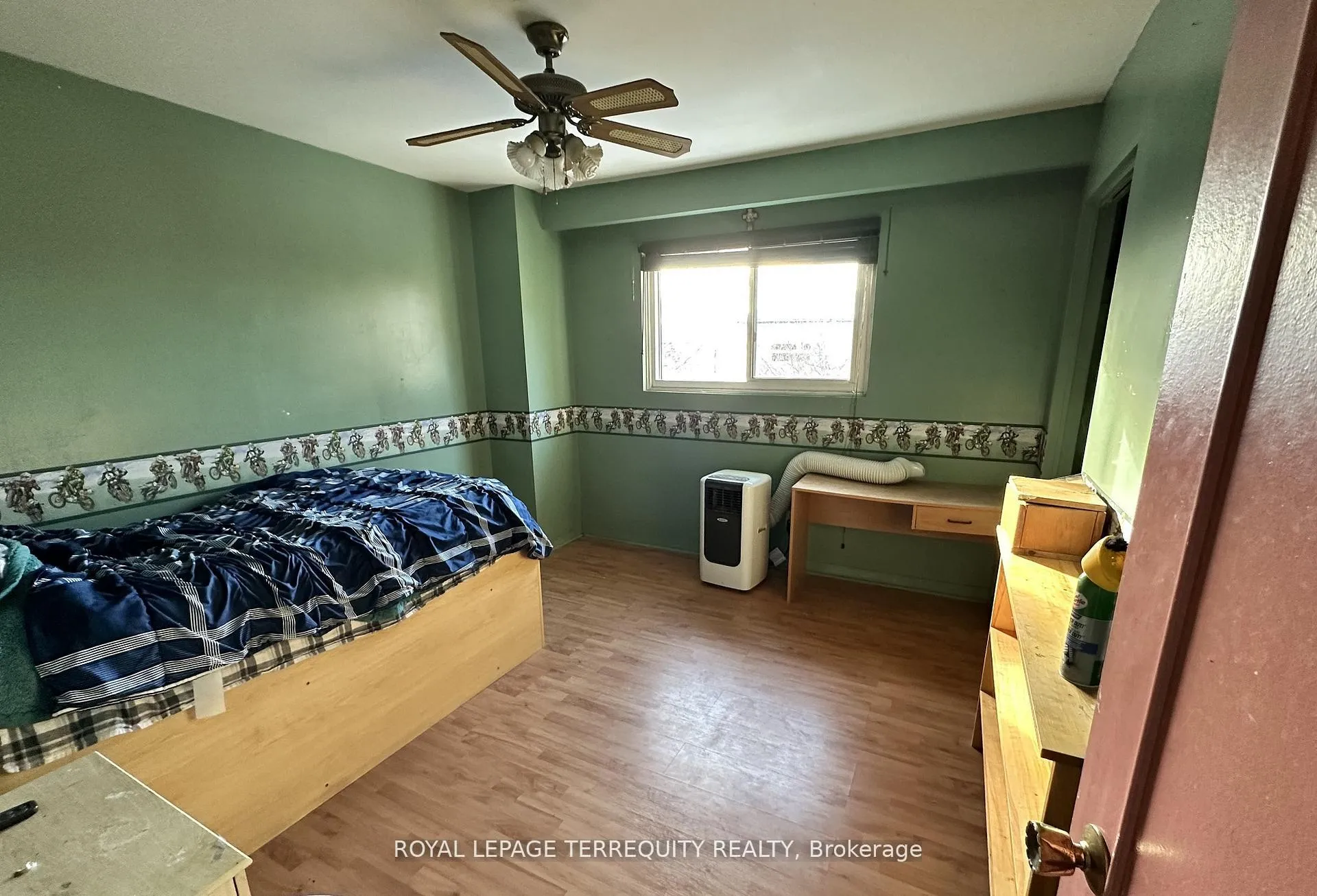 Photo 31 of 527 Carmello Court, Pickering, West Shore — HOMEH