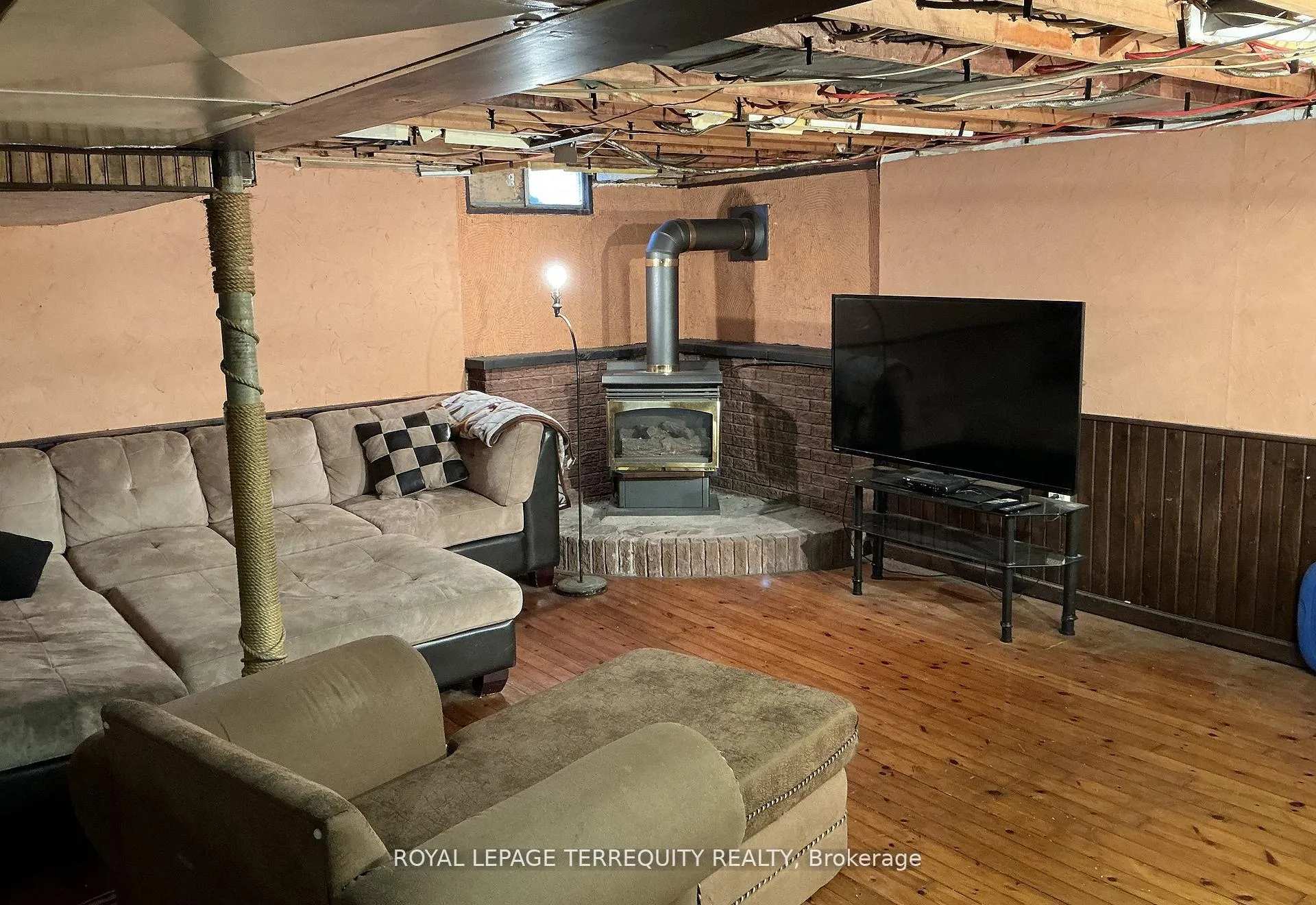 Photo 38 of 527 Carmello Court, Pickering, West Shore — HOMEH