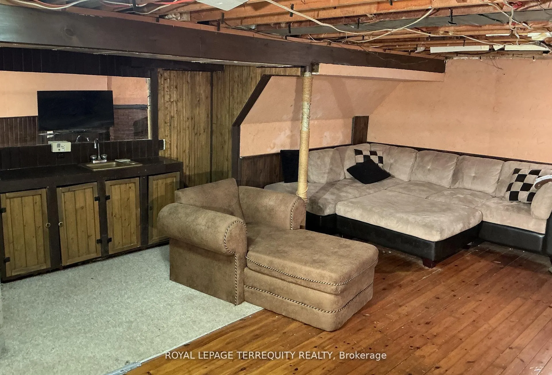 Photo 39 of 527 Carmello Court, Pickering, West Shore — HOMEH