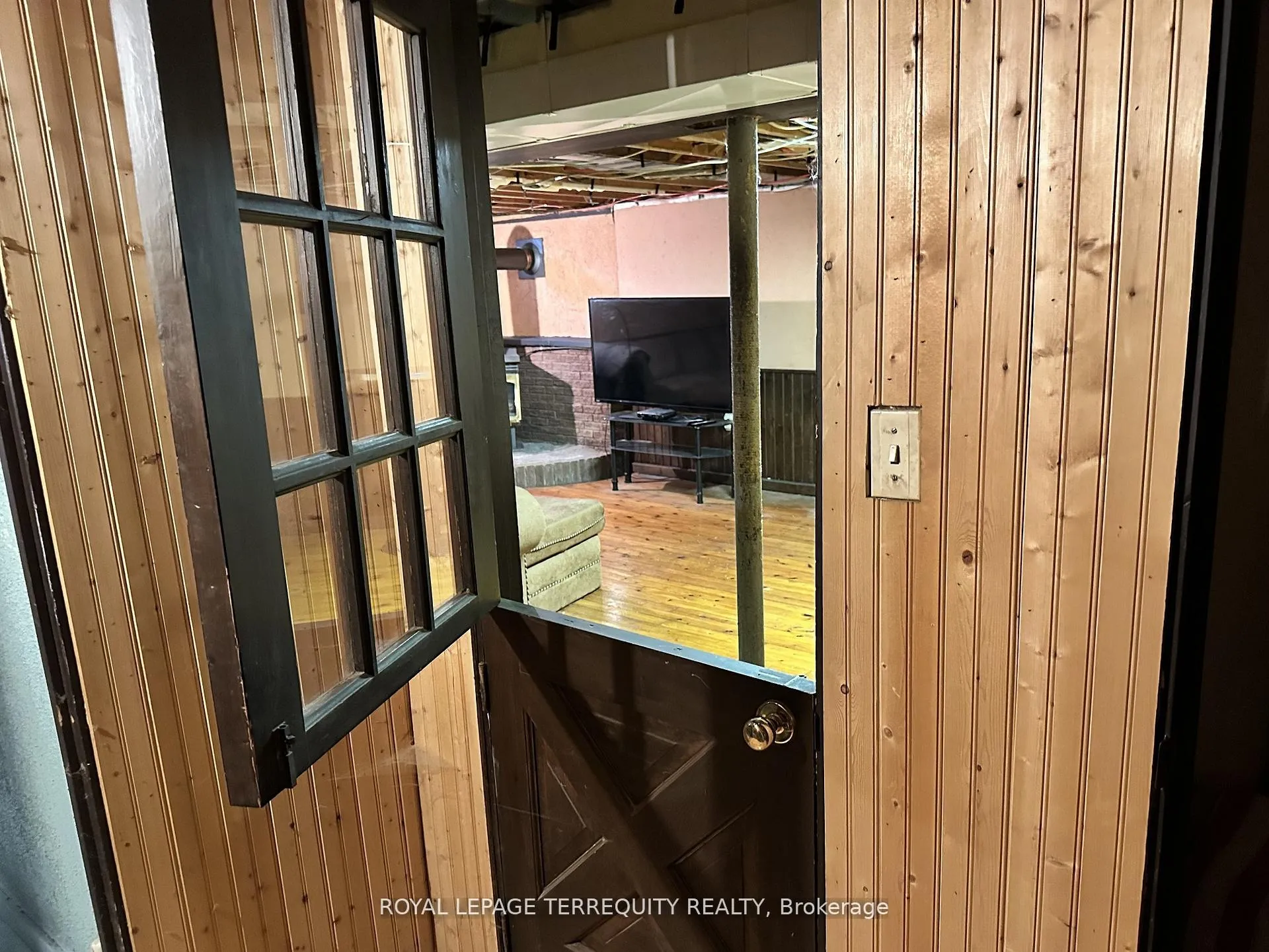 Photo 41 of 527 Carmello Court, Pickering, West Shore — HOMEH