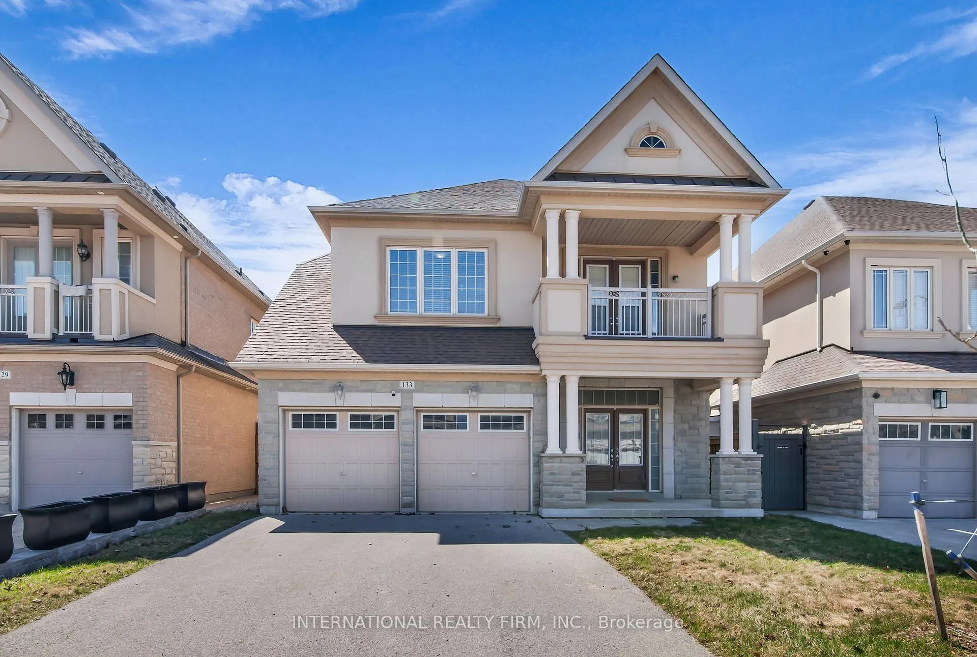 Photo 2 of 133 Hatton Garden Road, Vaughan, Vellore Village — HOMEH
