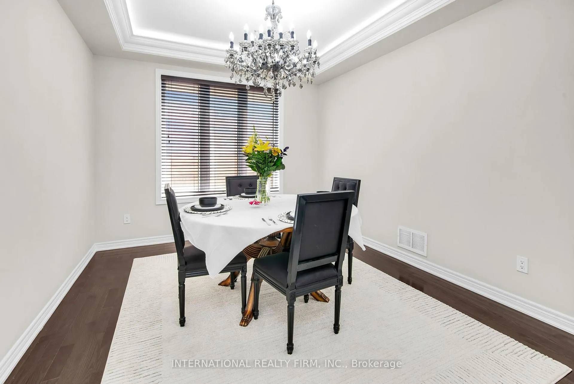 Photo 10 of 133 Hatton Garden Road, Vaughan, Vellore Village — HOMEH