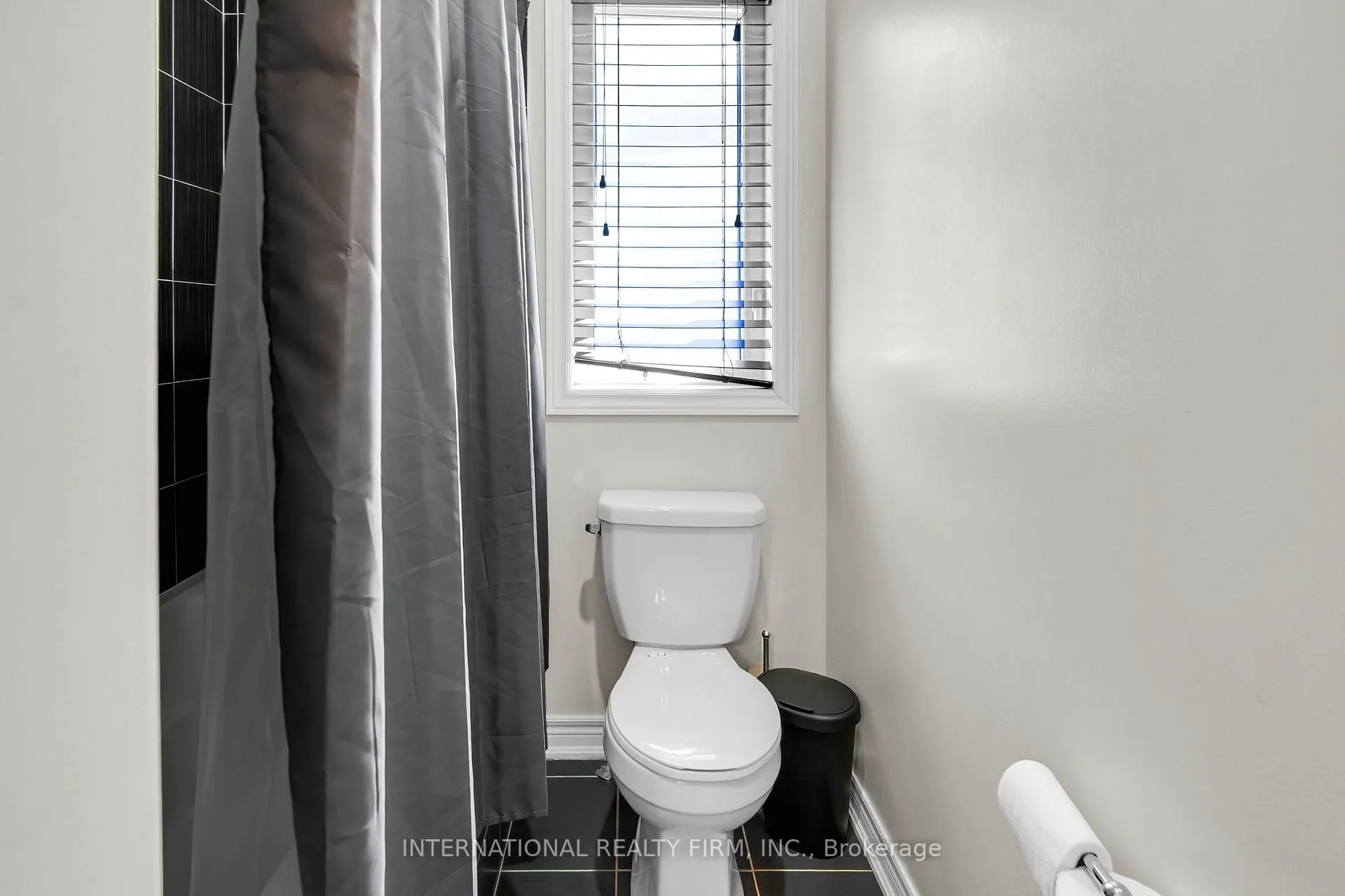 Photo 35 of 133 Hatton Garden Road, Vaughan, Vellore Village — HOMEH