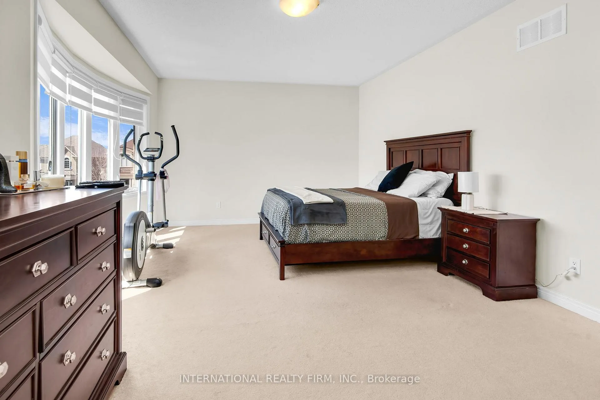 Photo 40 of 133 Hatton Garden Road, Vaughan, Vellore Village — HOMEH