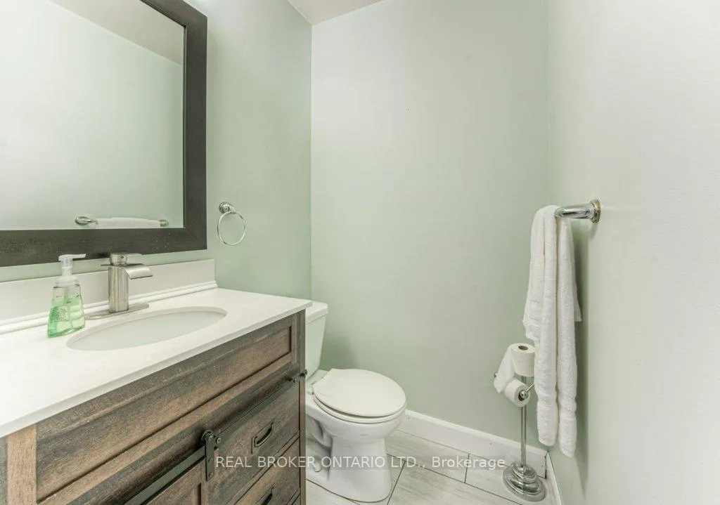 Photo 8 of Unit A, 645 Pinerow Crescent, Waterloo — HOMEH