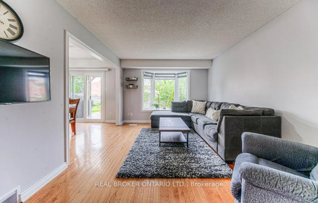 Photo 9 of Unit A, 645 Pinerow Crescent, Waterloo — HOMEH