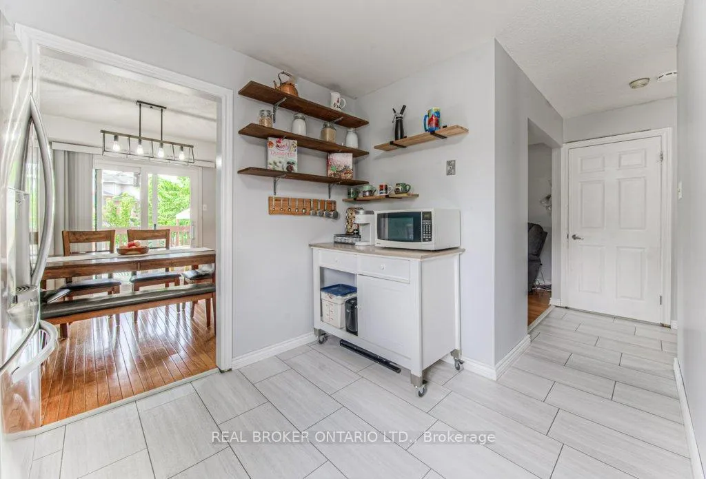 Photo 21 of Unit A, 645 Pinerow Crescent, Waterloo — HOMEH