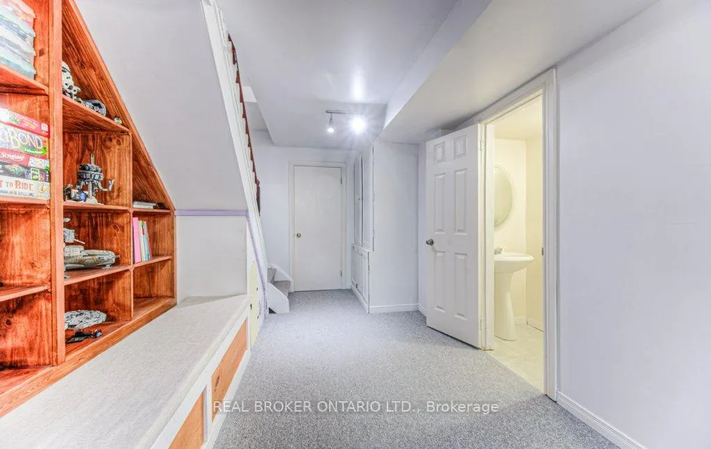 Photo 29 of Unit A, 645 Pinerow Crescent, Waterloo — HOMEH