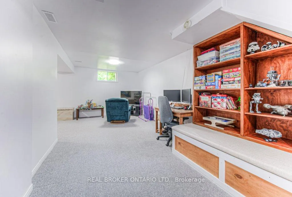 Photo 30 of Unit A, 645 Pinerow Crescent, Waterloo — HOMEH