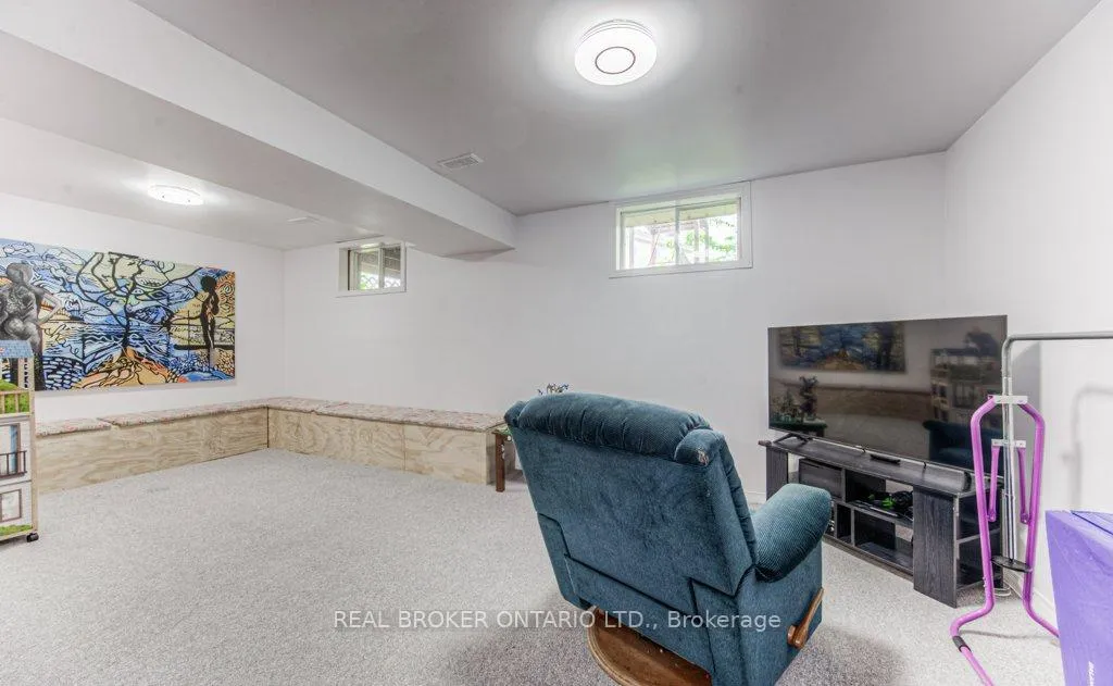 Photo 32 of Unit A, 645 Pinerow Crescent, Waterloo — HOMEH
