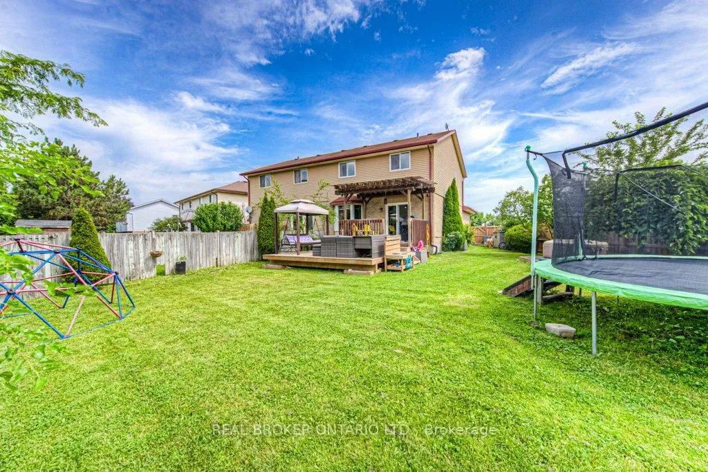Photo 39 of Unit A, 645 Pinerow Crescent, Waterloo — HOMEH