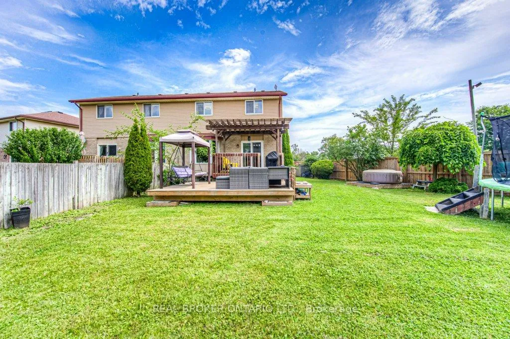 Photo 40 of Unit A, 645 Pinerow Crescent, Waterloo — HOMEH