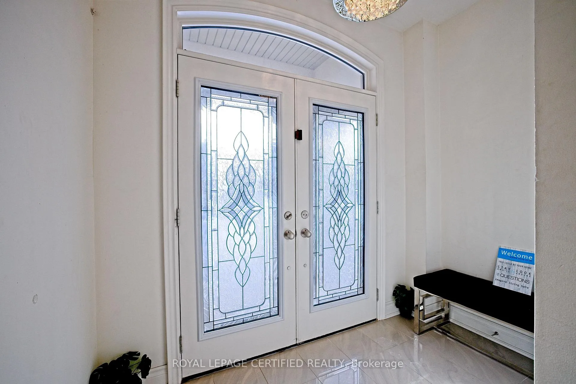 Photo 3 of 3 Lower Thames Drive, Brampton, Bram West — HOMEH