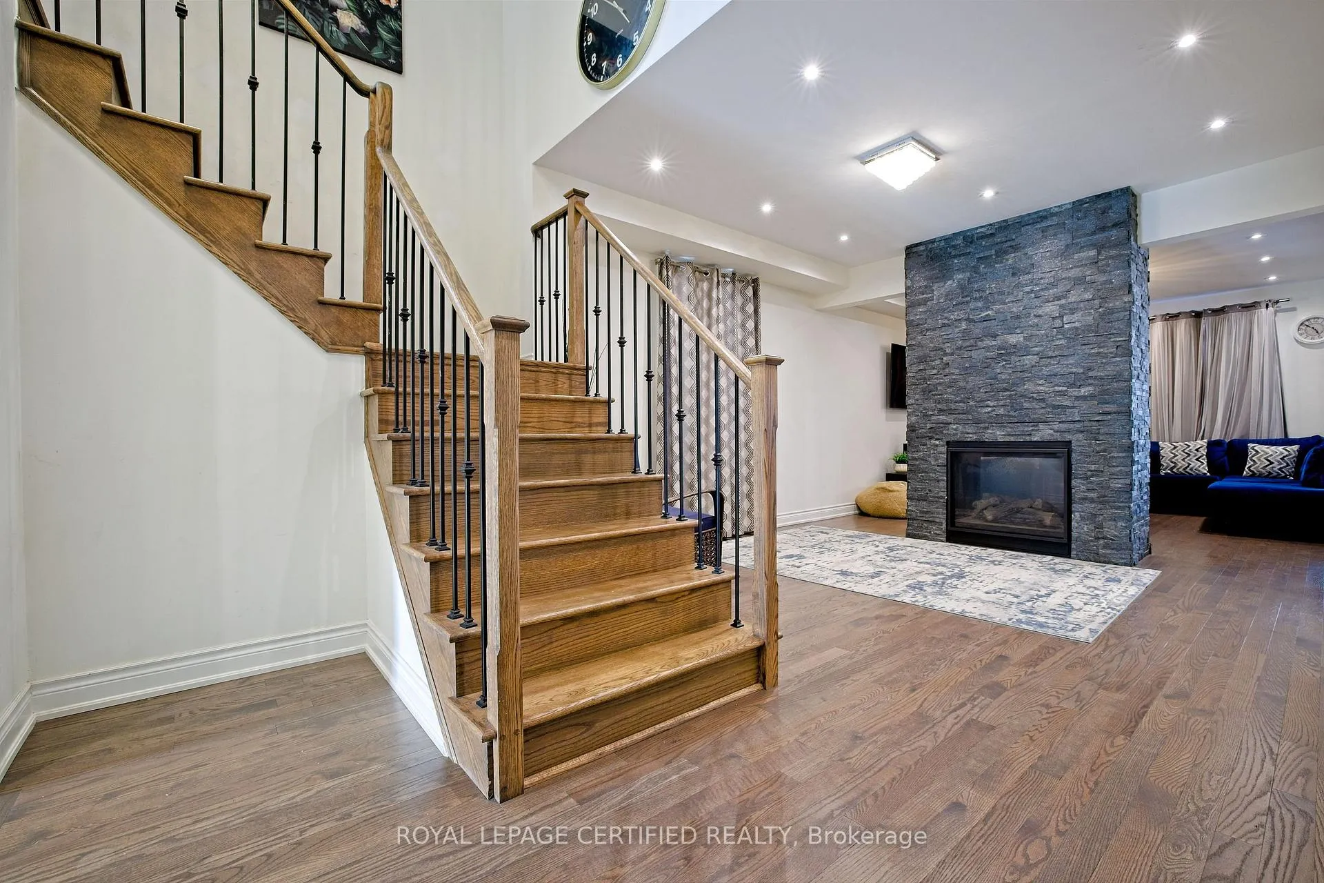 Photo 7 of 3 Lower Thames Drive, Brampton, Bram West — HOMEH