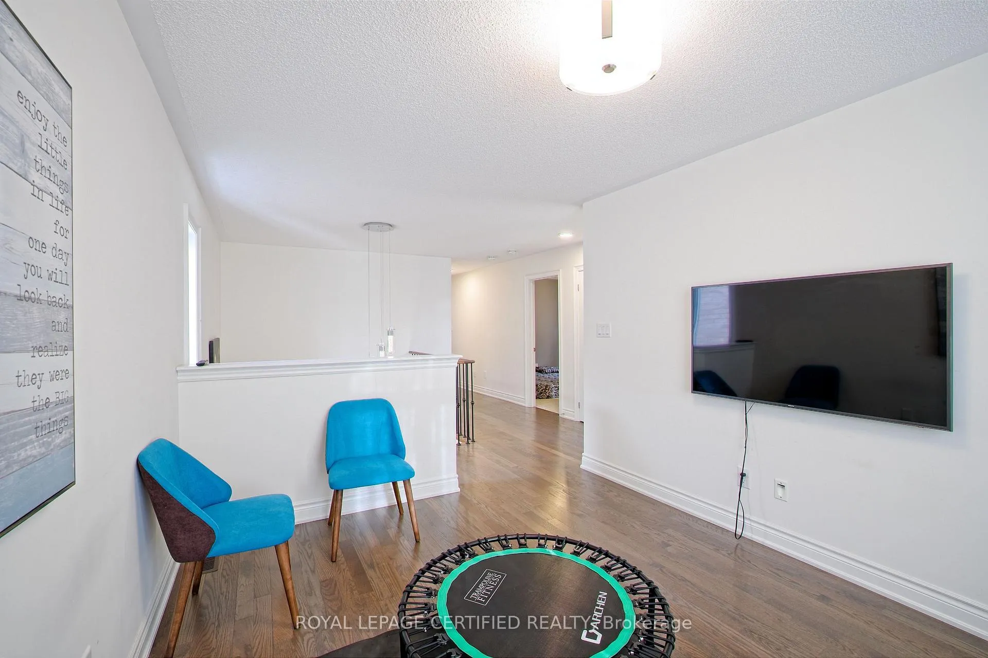 Photo 24 of 3 Lower Thames Drive, Brampton, Bram West — HOMEH